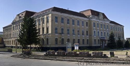 University (former court building)