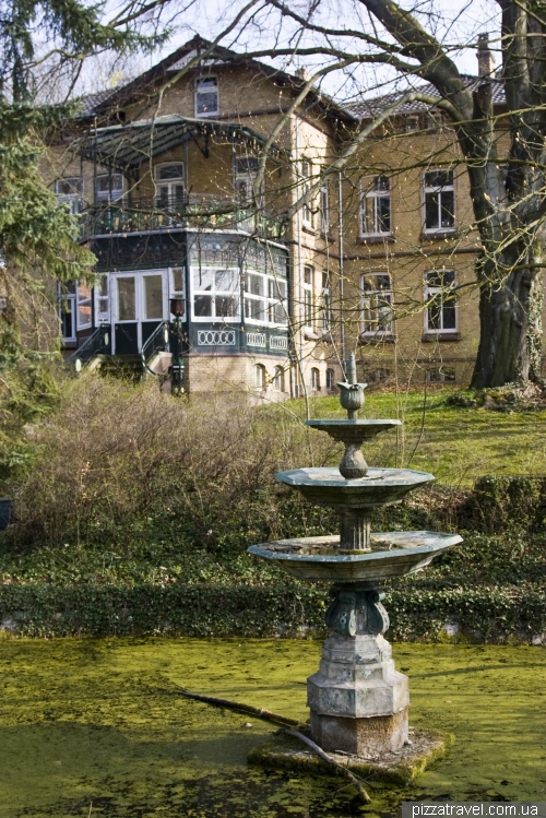 Green Fountain in Stiftsgarten in Einbeck