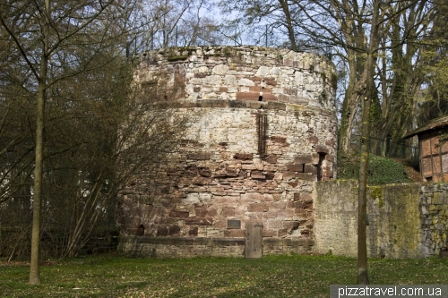 Башня Diekturm в Айнбеке (примерно 1500-й год)