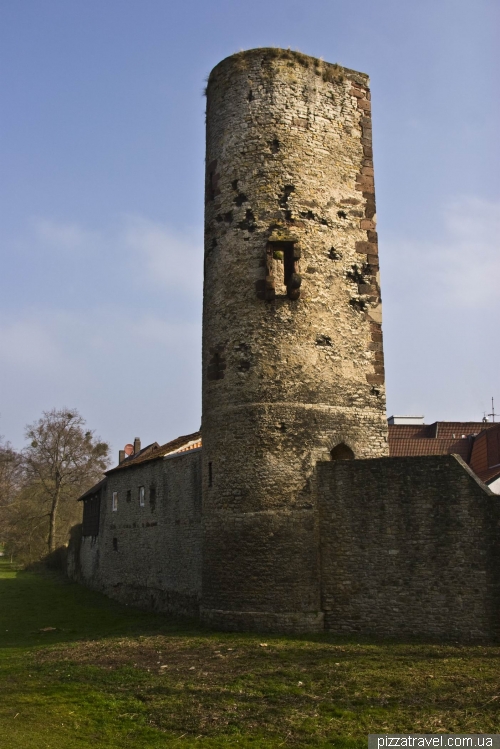 Вежа Storchenturm в Айнбеку