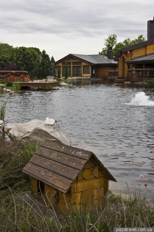 Houses for ducks set around a lake