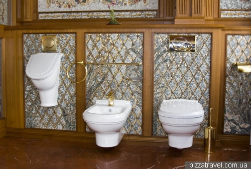 No golden toilet :)
