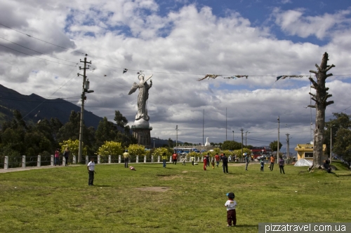 Statue of Virgin Mary in Quito (Virgin of El Panecillo)