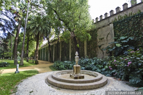  Gardens in the Alcazar of Seville
