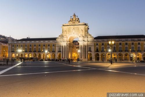 Lisbon, Commerce square