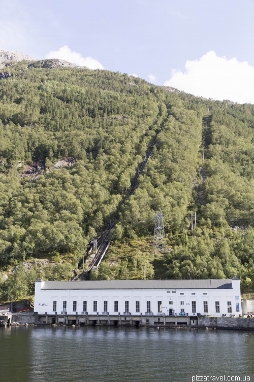 Cruise on the Lysefjord