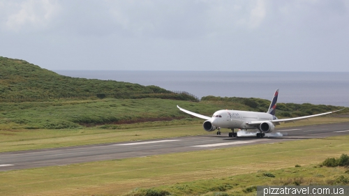 Посадка Boeing 787 Dreamliner на острове Пасхи