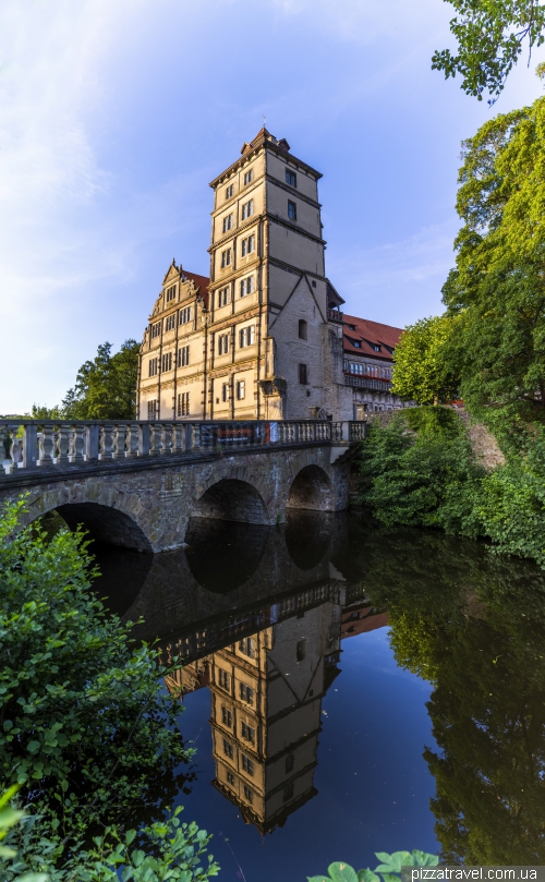 Замок Браке (Schloss Brake)