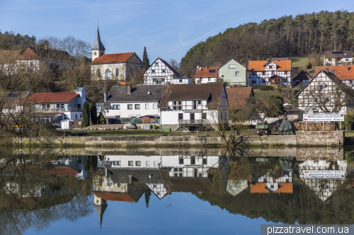 Hemfurth village