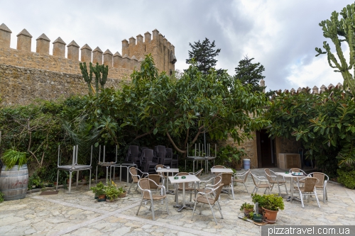 Cathedral and Fortress of San Salvador in Arta