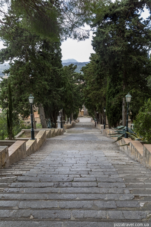 Cathedral and Fortress of San Salvador in Arta