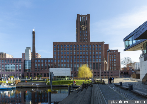 Tempelhof harbor in Berlin