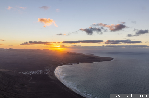 Мірадор Ріско-де-Фамара (Mirador de El Risco de Famara)