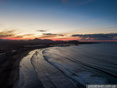 Famara beach