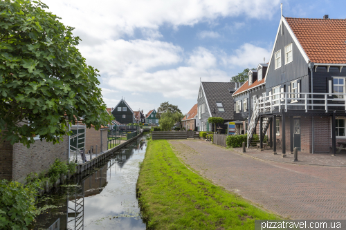 Marken