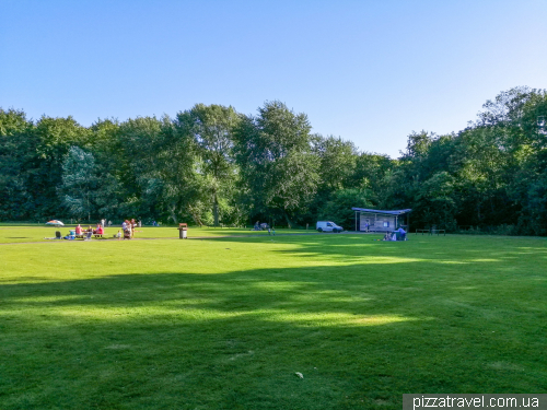 Дитячий басейн в Амстердамському лісі (Groot Kinderbad Amsterdamse Bos)