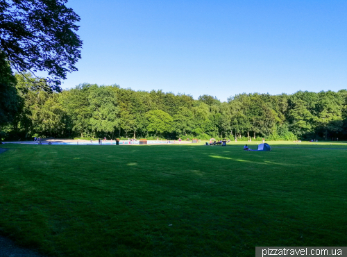 Дитячий басейн в Амстердамському лісі (Groot Kinderbad Amsterdamse Bos)