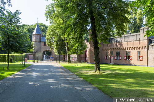 Замок Де Хаар (Kasteel de Haar)