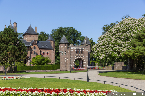 Замок Де Хаар (Kasteel de Haar)