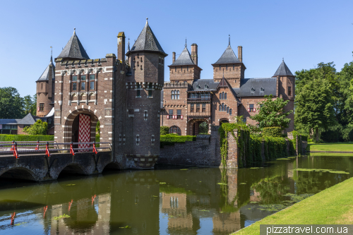 Замок Де Хаар (Kasteel de Haar)