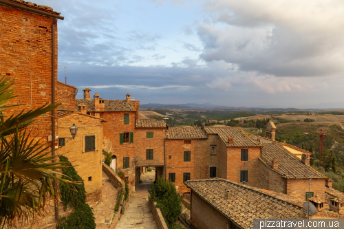 Beautiful Tuscan landscapes from the village of Chiusure