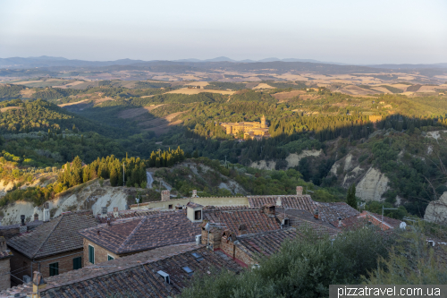 Beautiful Tuscan landscapes from the village of Chiusure