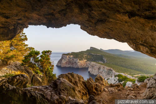 Cape Caccia (Capo Caccia)