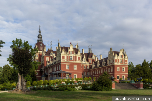 Дворец и парк в Бад Мускау (Bad Muskau)