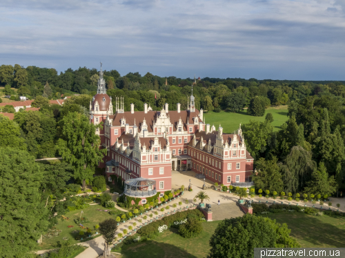 Дворец и парк в Бад Мускау (Bad Muskau)