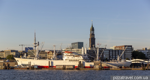 Hamburg viewpoint near the theater