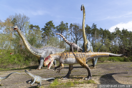 Динопарк біля озера Штайнхуде (Dinopark Münchehagen)