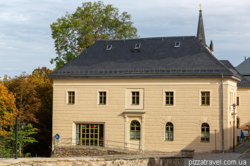 Замок Вильденфельс (Schloss Wildenfels)