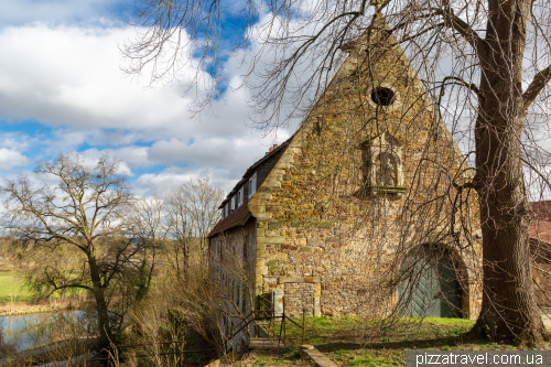 Замок Дернебург (Schloss Derneburg)