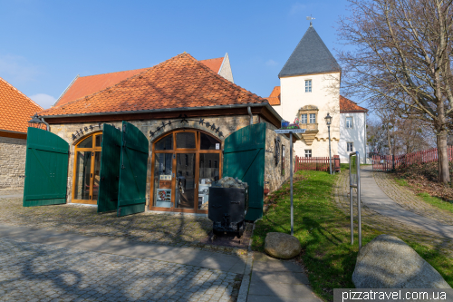 Замок и парк Шонинген (Schloss Schoeningen)