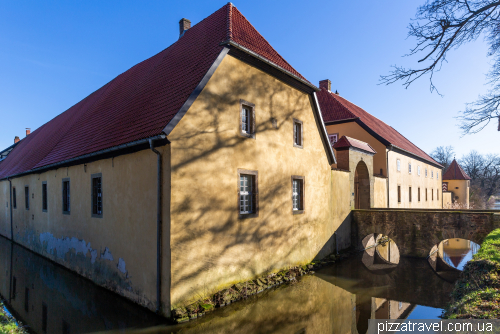 Huennefeld Castle