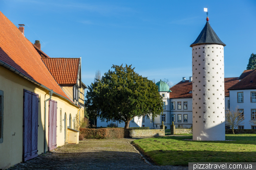 Huennefeld Castle