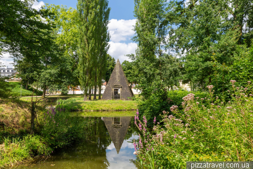 Парк в Вильгельмсбаде (Wilhelmsbad)