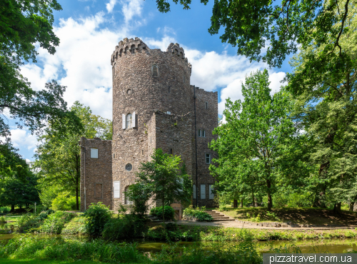 Парк в Вильгельмсбаде (Wilhelmsbad)