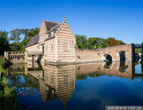 Замок Хесвейк (Kasteel Heeswijk)