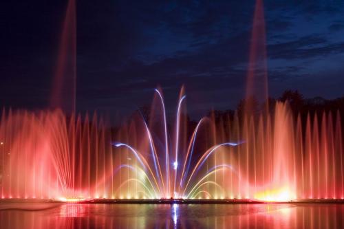 Light and music fountain 