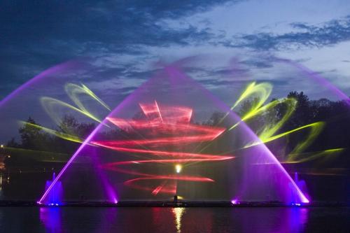 Light and music fountain 
